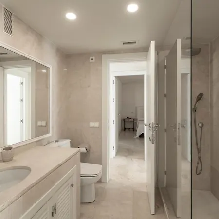 Houmi Apartment *